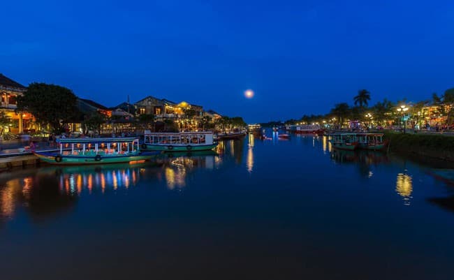 CNN công bố danh sách 13 thành phố đẹp nhất châu Á và Hội An lại tiếp tục dẫn đầu 3